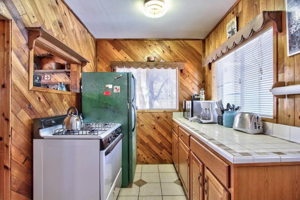 Los Osos Cozy Cabin With Private Spa And Bbq Villa Big Bear Lake Exterior photo